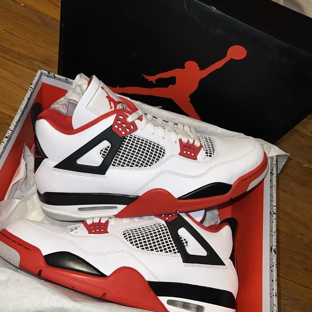 Jordan 4 Retro OG 2020 Mid Fire Red Men Size 14/Women 15.5 RARE SIZE! NEW.NWB.DS